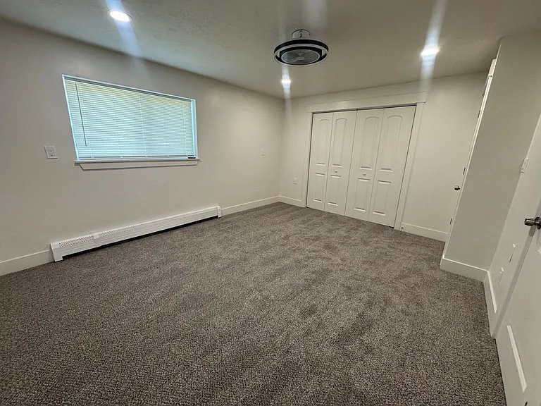 210 W 1100 N — Photo 19
