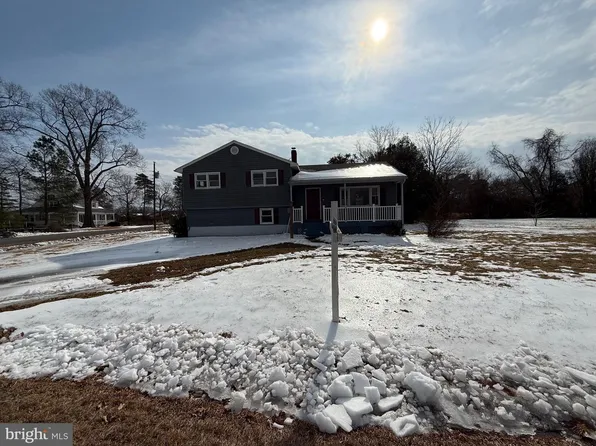 266 Osprey Dr, Montross, VA 22520