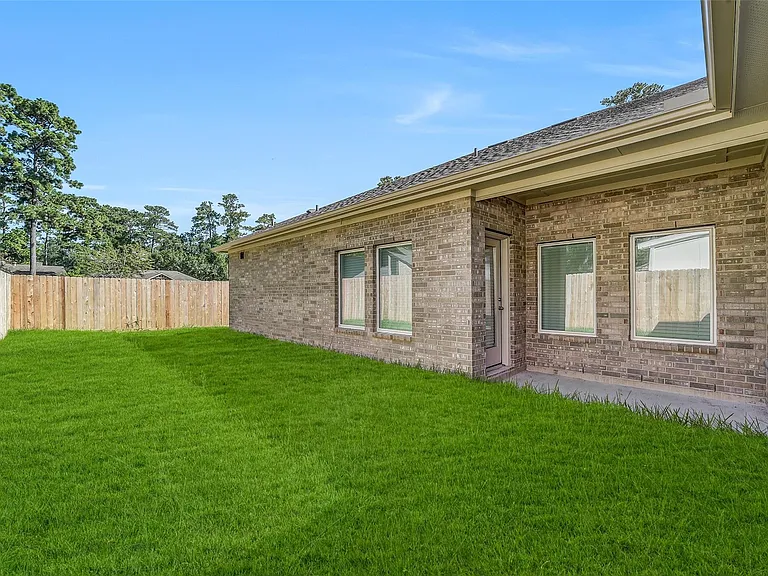 11931 Pondwood Dr — Photo 22