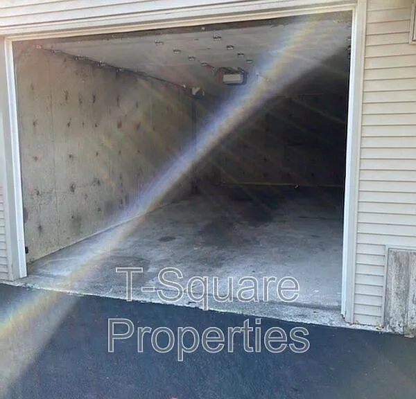 325 5th Ave S #1 — Photo 2