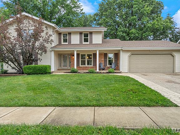 2nd image of 16059 Meadow Oak Dr
