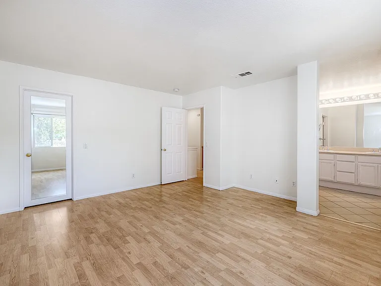 2979 W Canyon Ave W #C — Photo 13