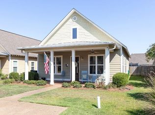 1302 Ashleys Dr, Oxford, MS 38655