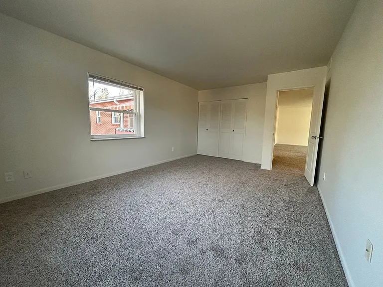 360 Maryland Ave — Photo 128