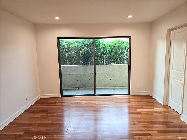 1310 Roxbury Dr #302 — Photo 15
