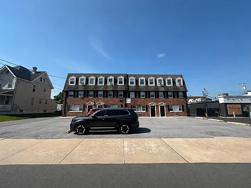 18 Huron Ave Photo 1