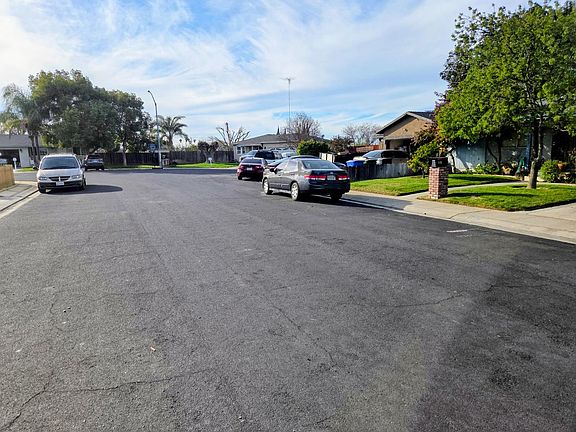 4th image of 1404 Solar Avenue