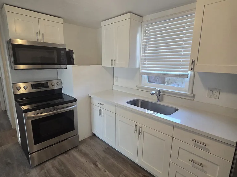 759 E Scott Ave — Photo 2