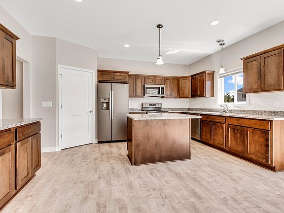 Plenty of cabinet space here !