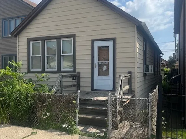 2921 S Farrell St, Chicago, IL 60608
