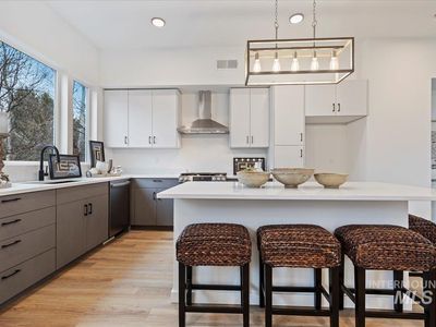 2037 S Makar Ln, Boise, ID, 83706