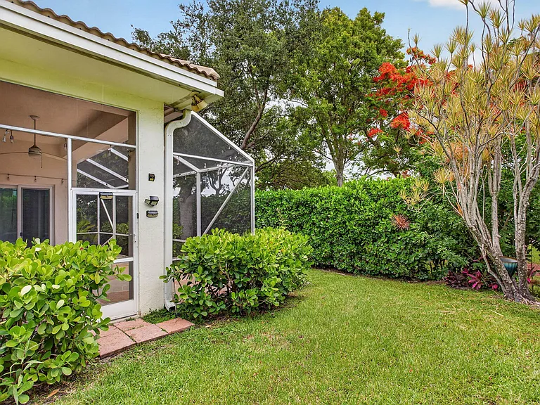 7087 NW 78th Pl — Photo 45