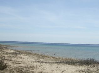 6597 Otis Ln, Harbor Springs, MI 49740