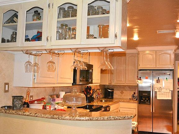 Lots of cabinet space & Granite!