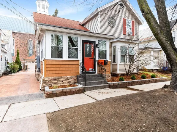 109 Elmwood Avenue, Burlington, VT 05401-3829