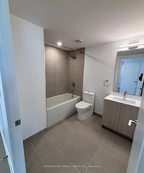 100 Queen St E #1707 — Photo 8