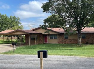 1101 W Elm St, Stilwell, OK 74960