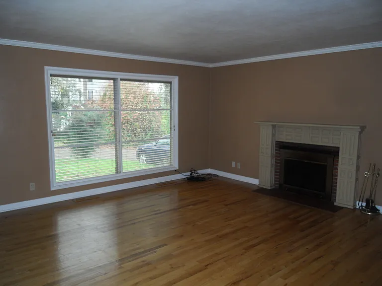 609 13th St — Photo 2