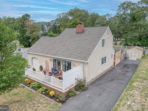 3rd image of 27856 Oak Meadow Dr