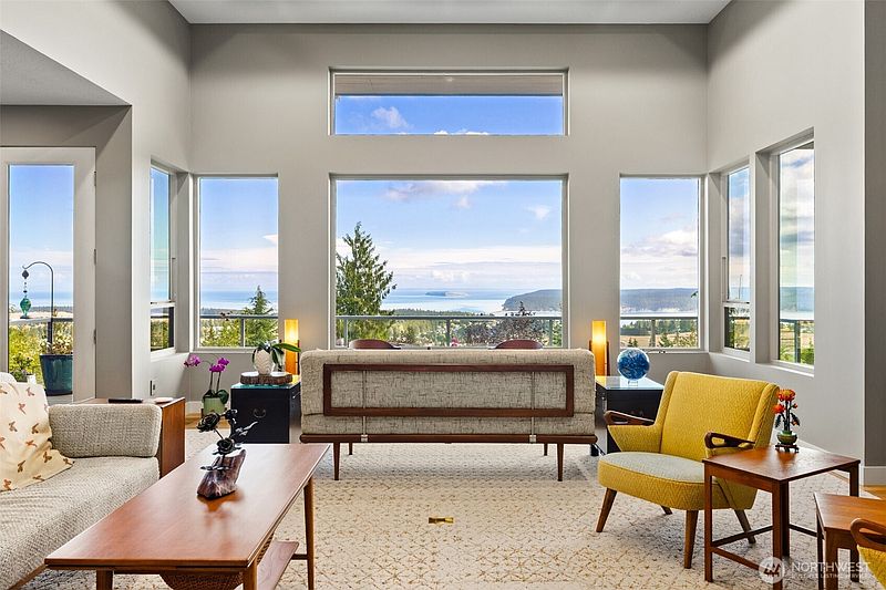 4th image of 170 Flying Cloud Street