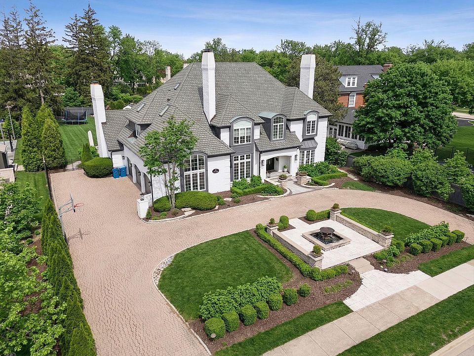 21 E 8th St, Hinsdale, IL 60521 | MLS #12620667 | Zillow