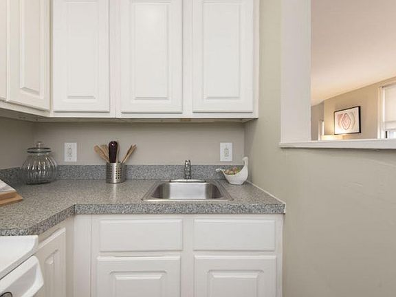 3rd image of 201-11 S 13th St #1012