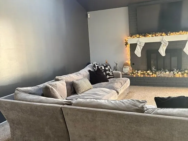 2026 Rosewood Dr — Photo 2