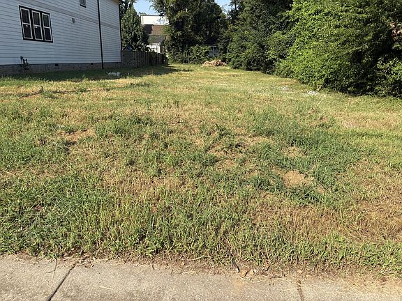 3rd image of 1815 Delta Ave