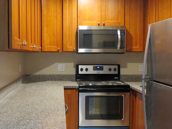 3rd image of 205 Monte Diablo Ave APT 1B