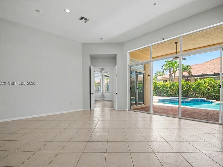 15957 SW 16th St — Photo 6