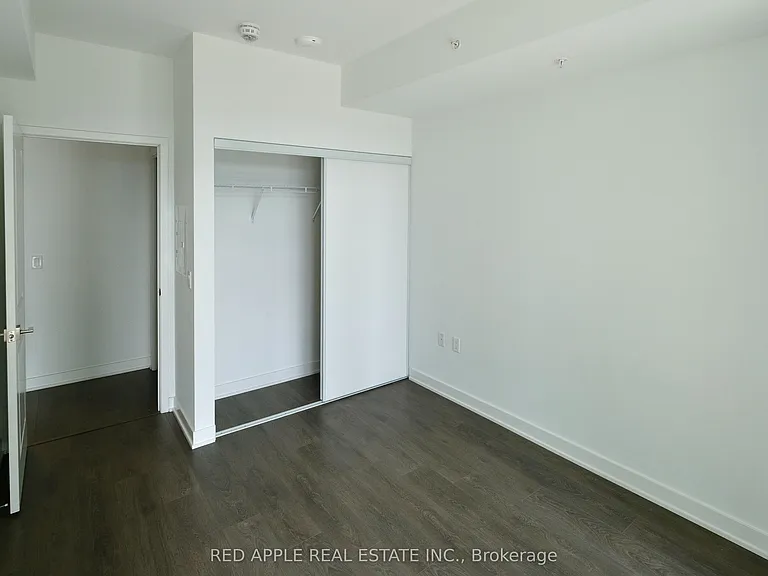 75 Oneida Cres #612 — Photo 5