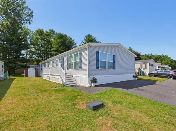 250 Mansfield Ave #114, Norton, MA 02766