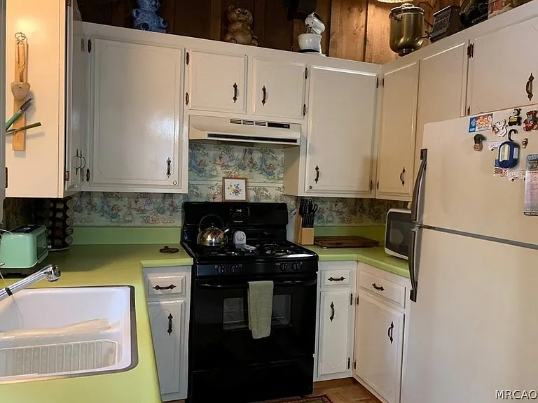 925 Anita Ave — Photo 10