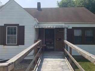 913 W Cross St, Anderson, IN 46011