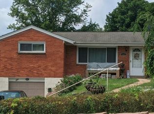 327 Greenway Dr, Pittsburgh, PA 15235