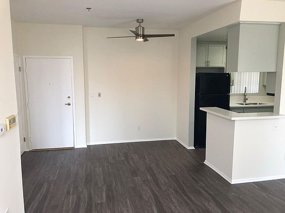 3rd image of 1545 Amherst Ave APT 308