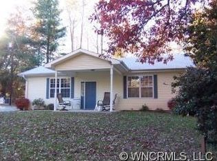 288 Riverwood Dr, Zirconia, NC 28790