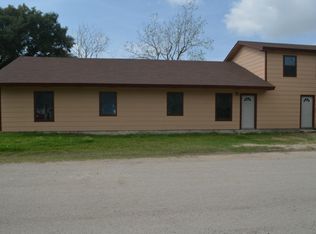 303 N Bee St, Mathis, TX 78368