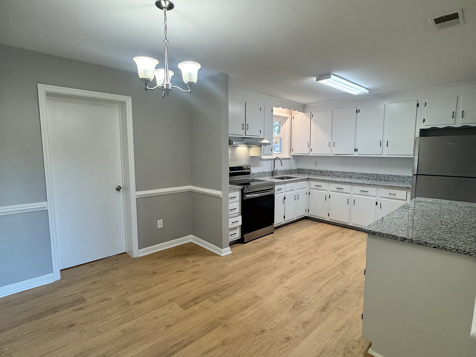 4 bed, 1.5 bath, 1602 sqft, $2,250 — Photo 4
