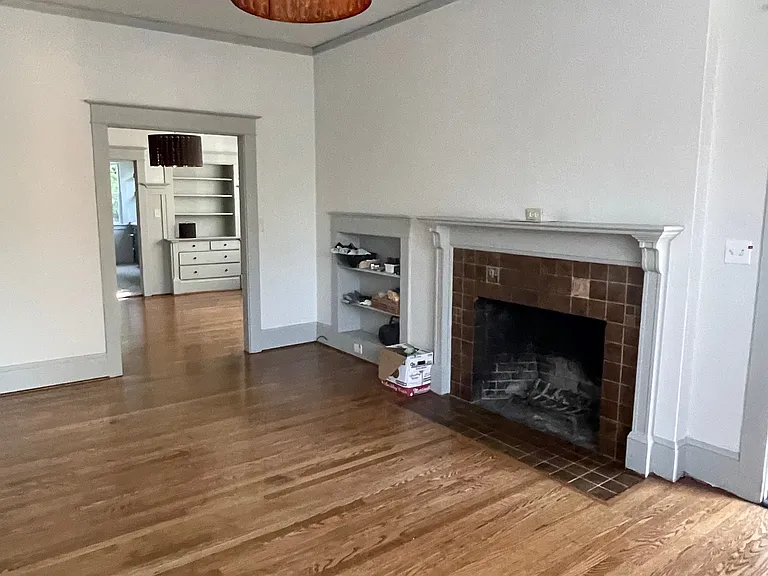 4337 NE 17th Ave — Photo 2