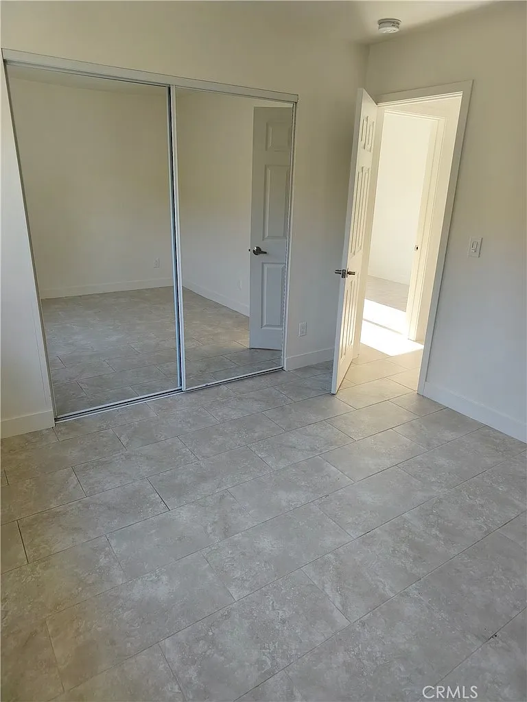 2 bed, 800 sqft, $2,500 — Photo 4