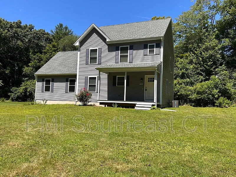 3 bed, 2.5 bath, 1826 sqft, $3,200 — Photo 4