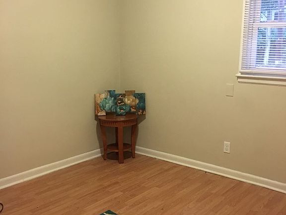 4th image of 610 W 5th Ave APT 14