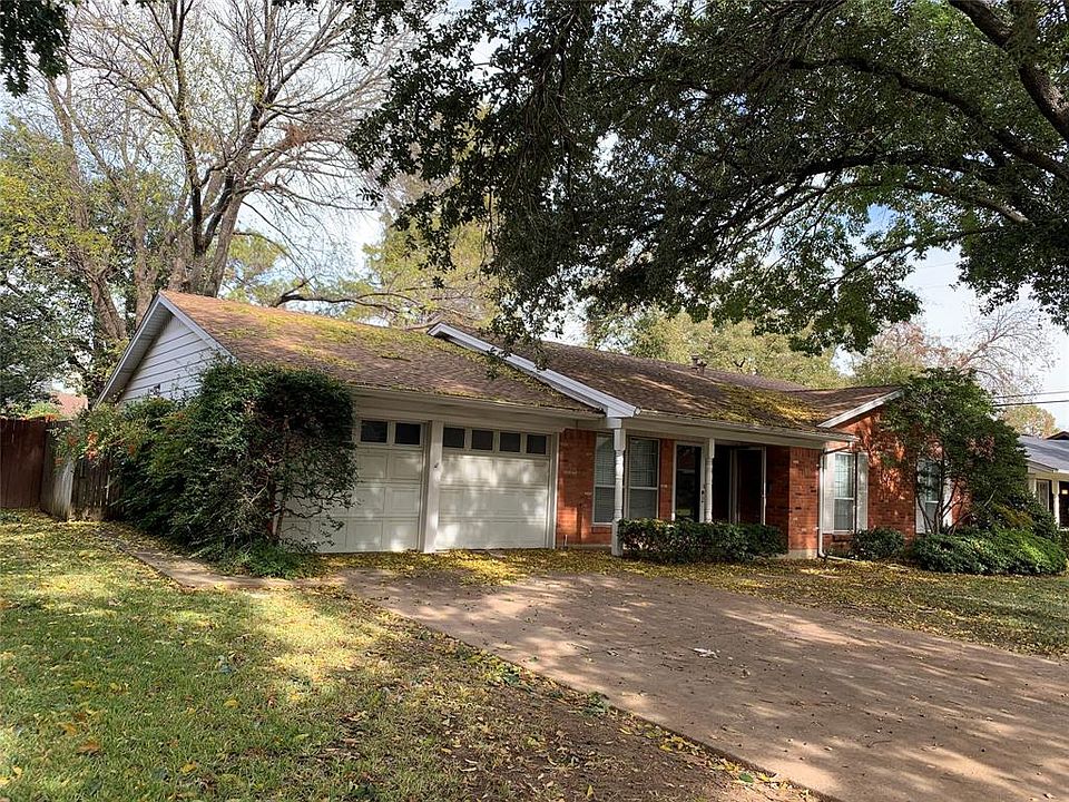 1st image of 1305 Academy Dr