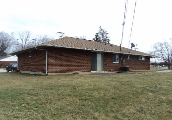 2nd image of 1823 Lucks Rd
