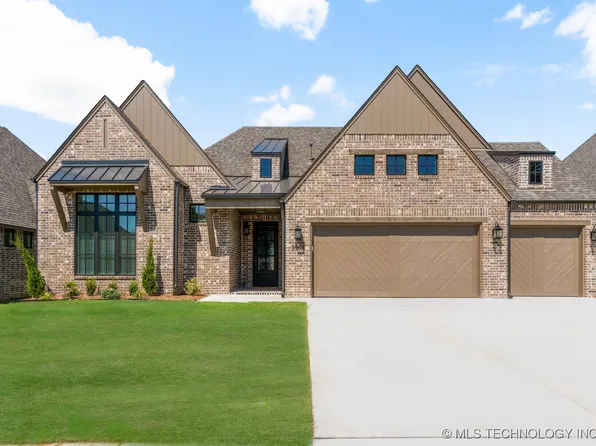 3908 S Dogwood Ave, Broken Arrow, OK 74011