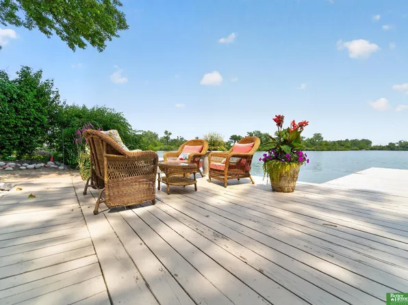 64 Ginger Woods Rd, Valley, NE 68064