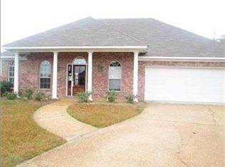 335 Red Cedar Dr, Brandon, MS