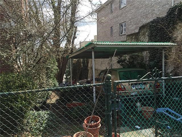 2nd image of 40 New Ave