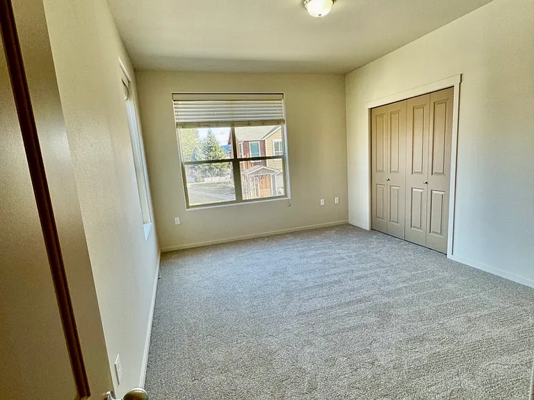 4733 N Driver Ln — Photo 6